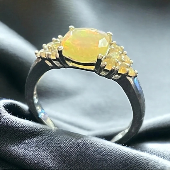 Translucent Pale Yellow Australian Fire Opal Sterling Silver Ring (8.75) - Picture 10 of 14